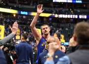 英雄联盟总决赛时间-步行者队再胜公牛，客场争分夺秒的简单介绍