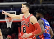 英雄联盟总决赛-活塞战胜魔术，格兰特出色发挥