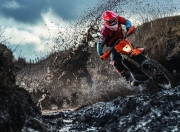 英雄联盟总决赛赛程-雷霆崛起新篇章，切特·霍姆格伦用教科书表现引领球队强势击溃黄蜂