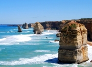 LOL赛事-文班亚马空降伊蒂哈德，当篮球巨星改写运动本质的夜晚