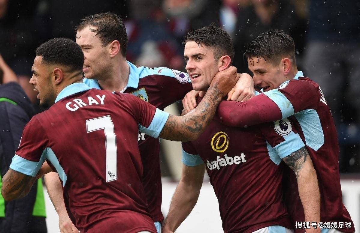 阿森纳主场大胜伯恩利,稳固前四位置 阿森纳主场大胜伯恩利,稳固前四位置