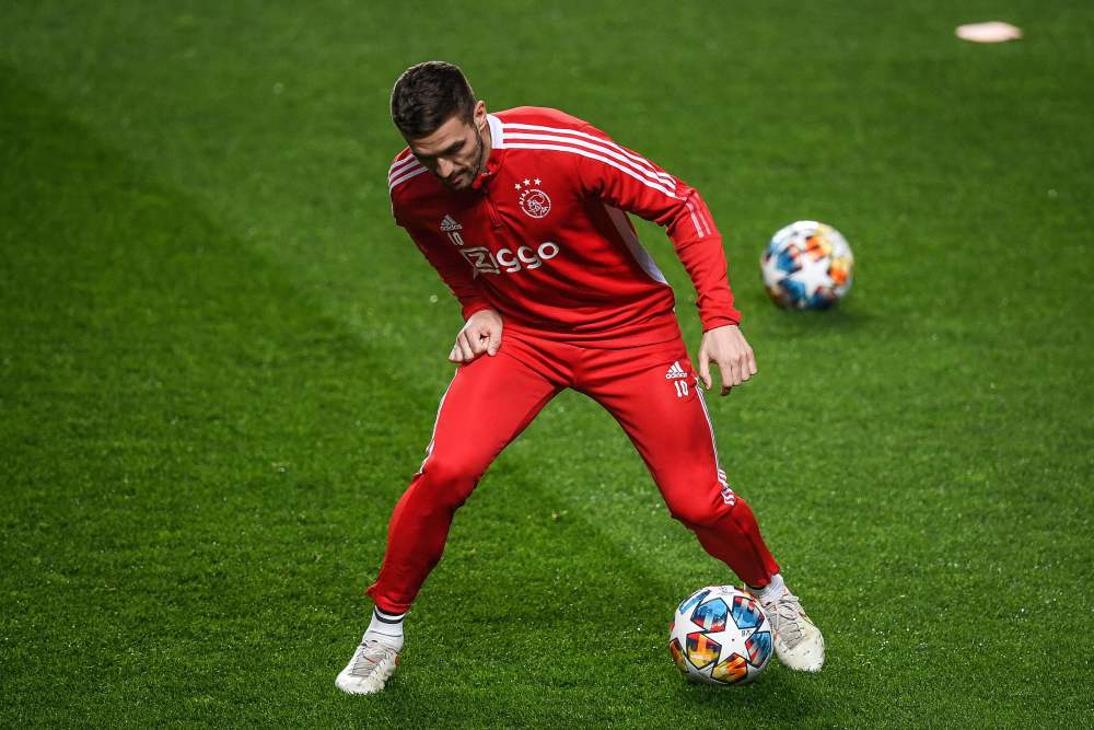 阿贾克斯逆袭巴黎，创造欧冠奇迹