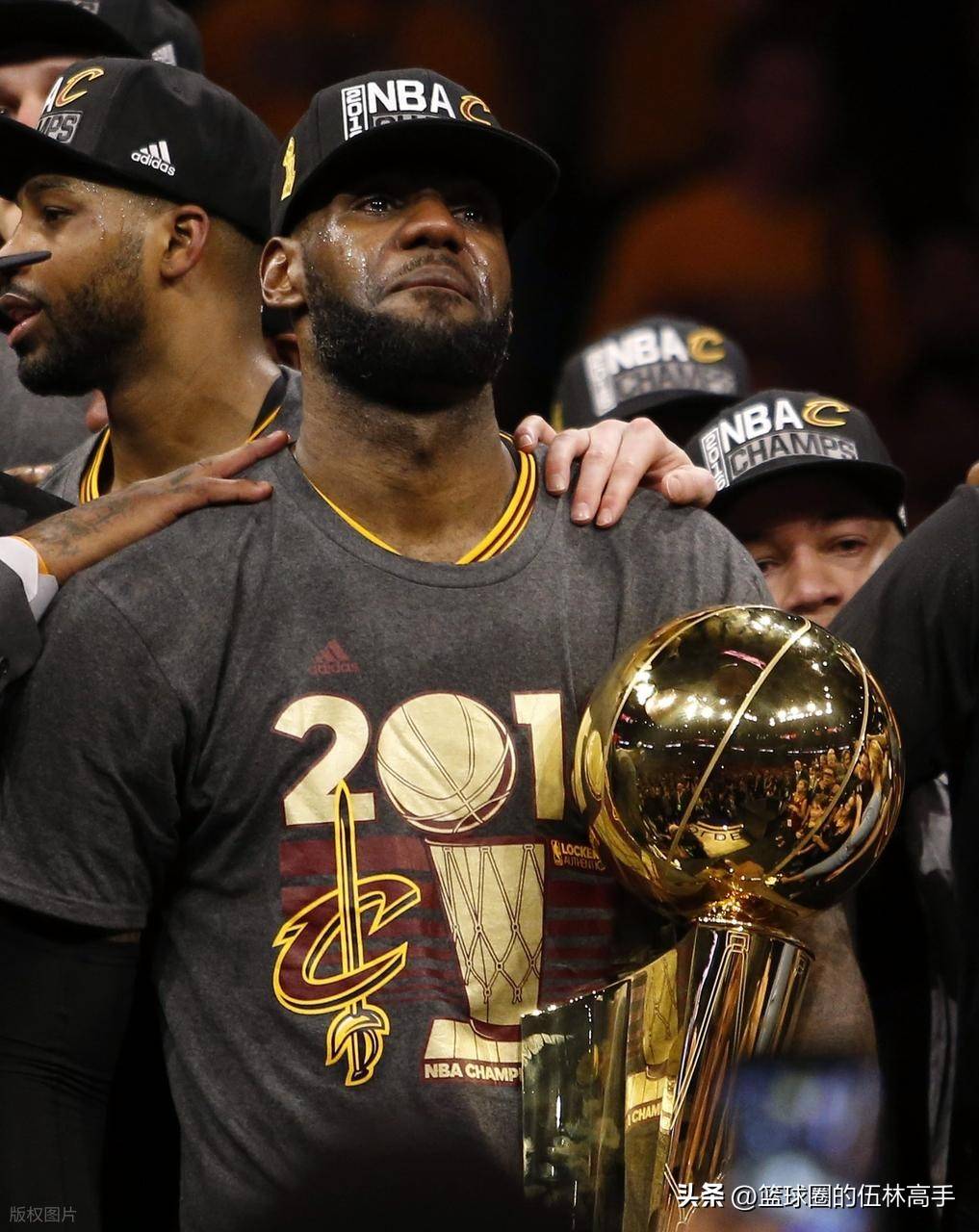 骑士遭遇三连败,老将詹姆斯再次身背责任 骑士遭遇三连败,老将詹姆斯再次身背责任