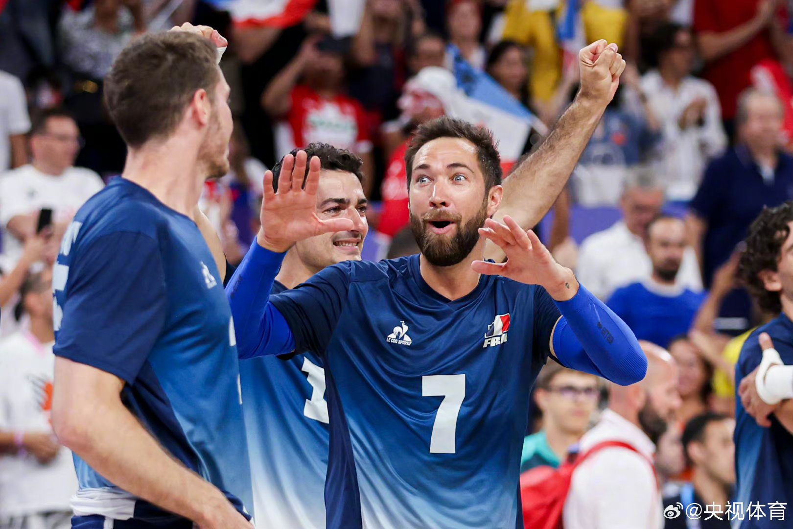 波兰队在点球大战中成功击败对手,晋级小组 波兰队在点球大战中成功击败对手,晋级小组