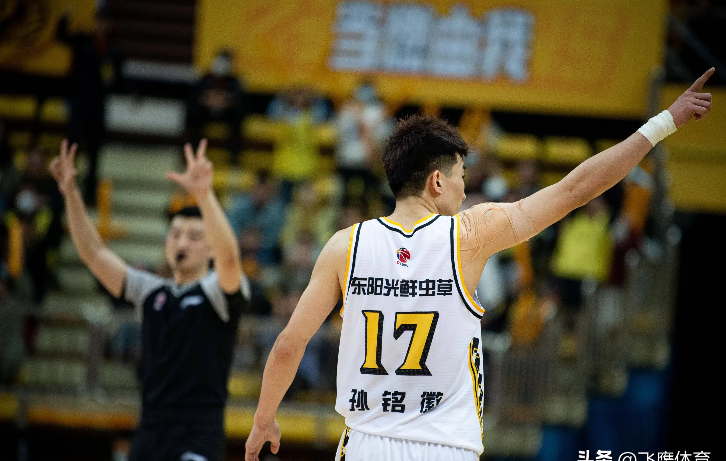 包含职业篮球联赛中球员实力显露,技巧高超的词条 包含职业篮球联赛中球员实力显露,技巧高超的词条