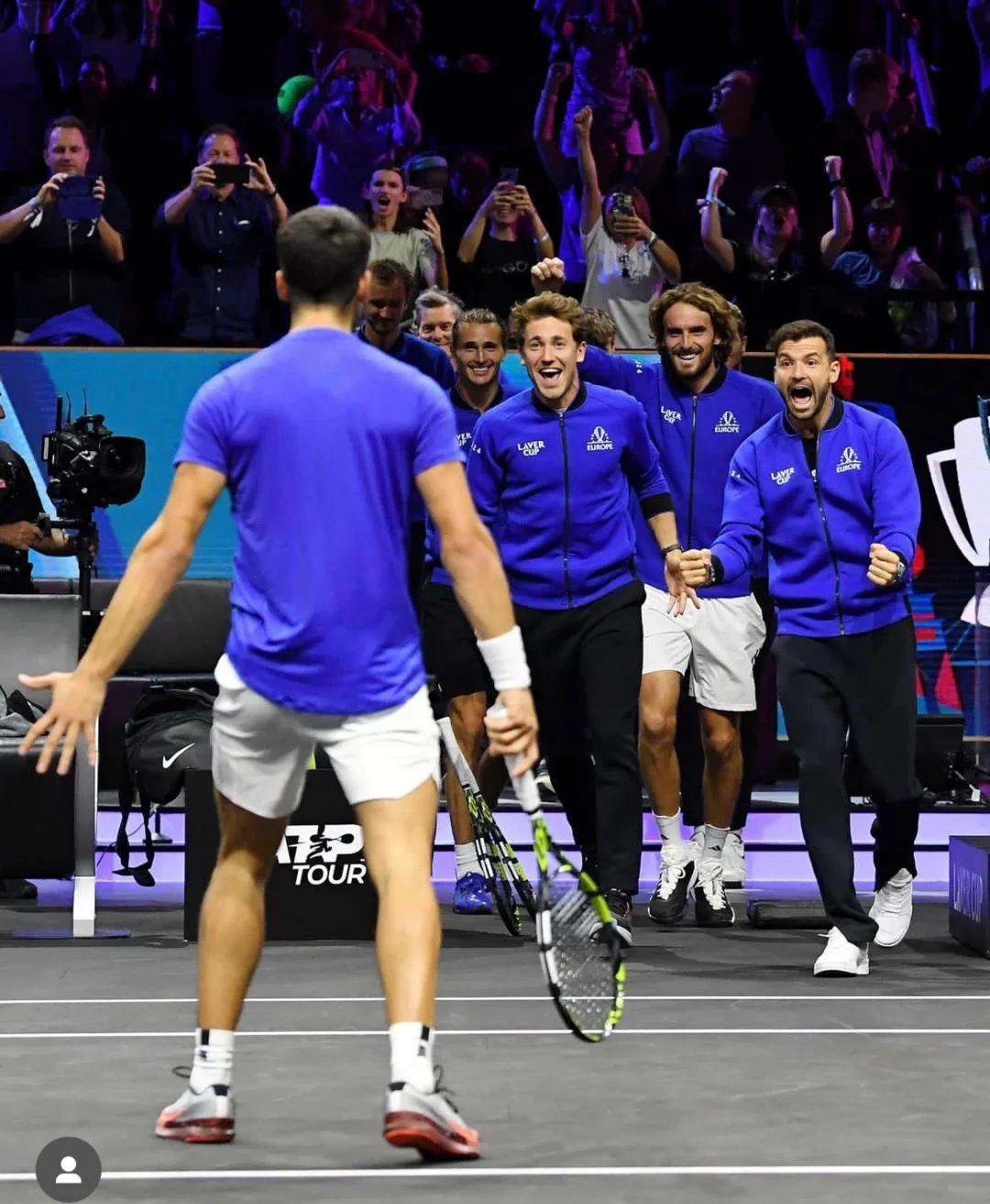 拉沃尔杯碾压温网，梅德韦杰夫带队取胜