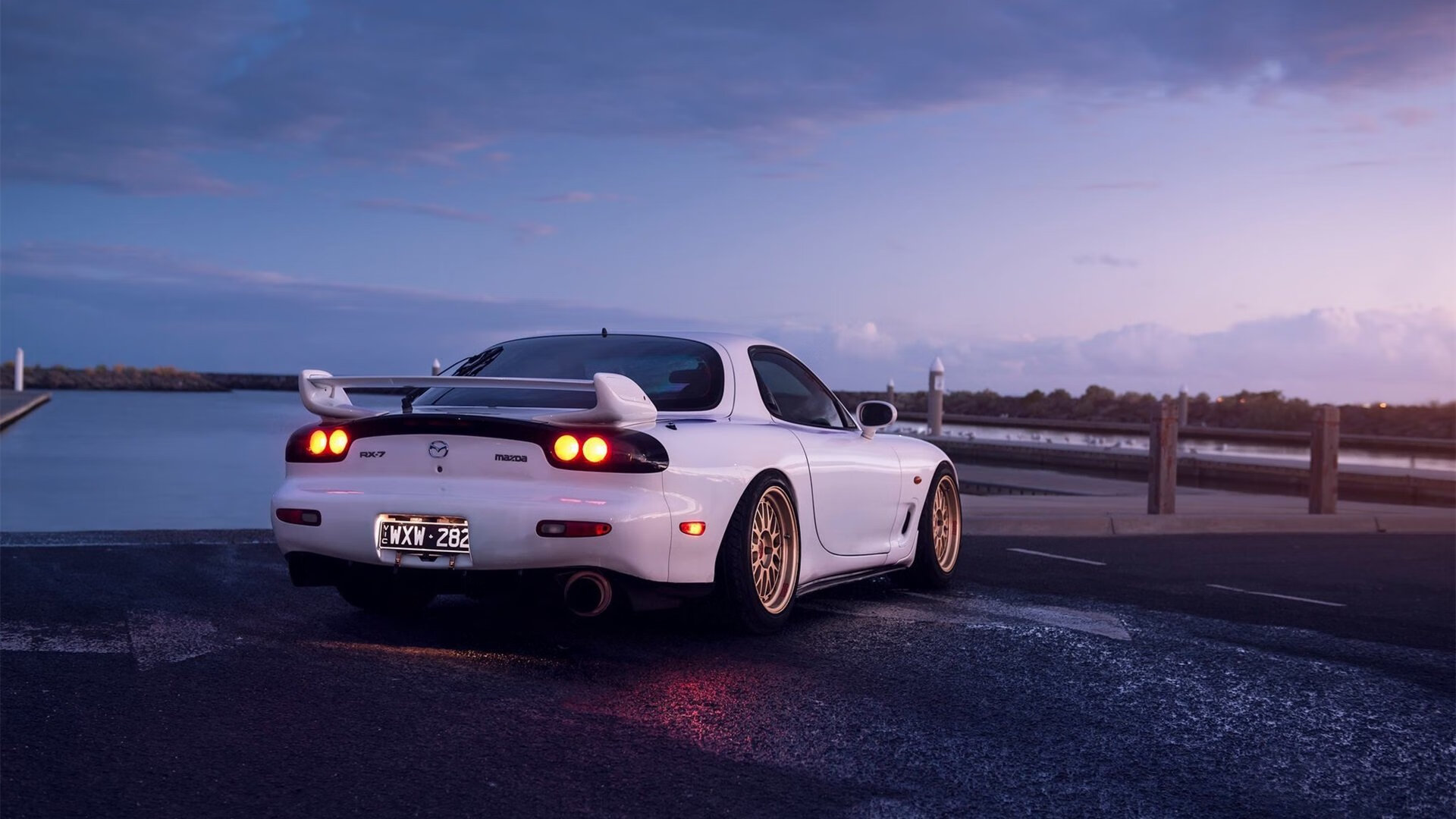 法比尼奥实力证名，威尔士压哨绝杀，足球之夜的双重奏